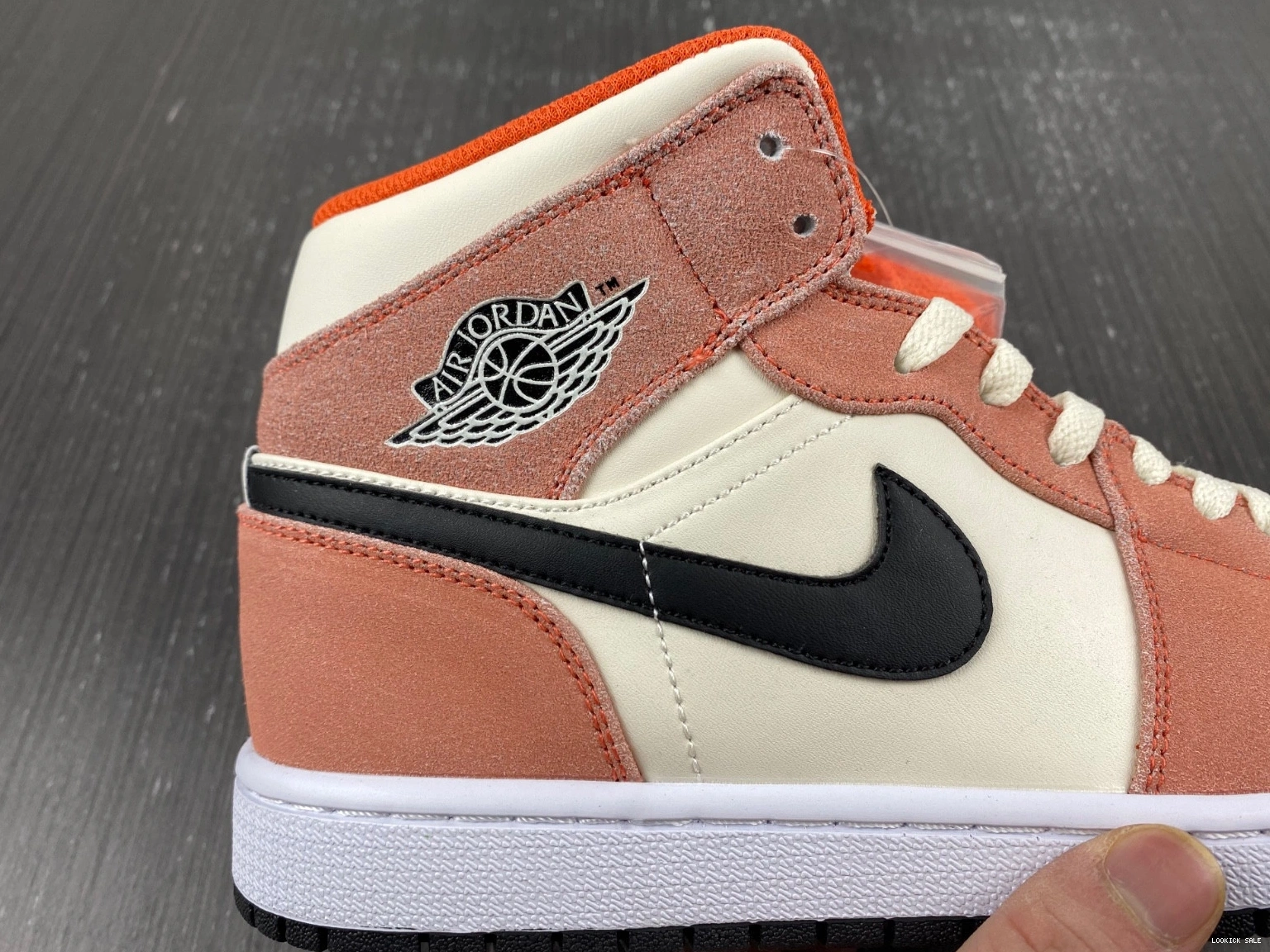 Reps Jordan DV1336-800 (GS) Mid SE Orange Suede - 1 0517